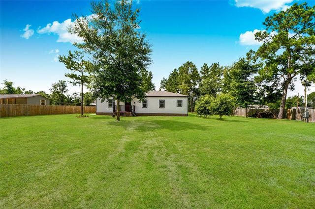 12128 County Road 37498, Cleveland, TX 77327