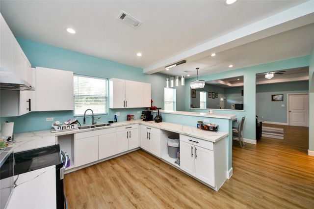 12128 County Road 37498, Cleveland, TX 77327