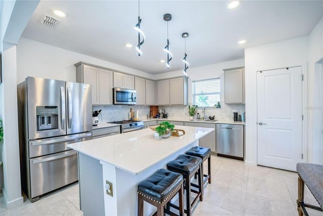 8413 SW 54TH LOOP, Ocala, FL 34481