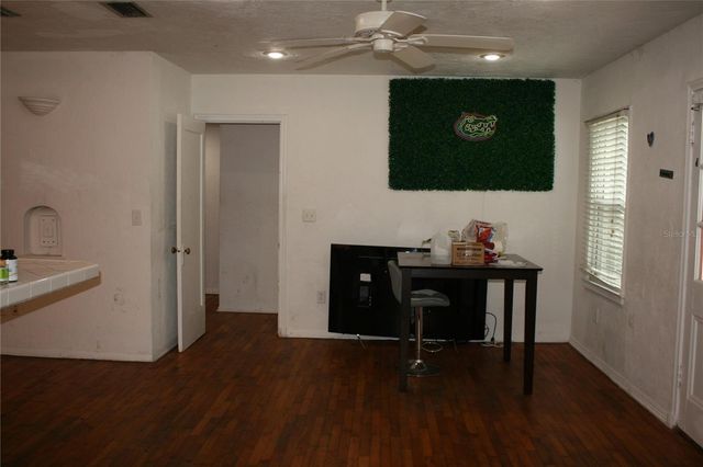 1822 NW 6TH AVENUE, Gainesville, FL 32603