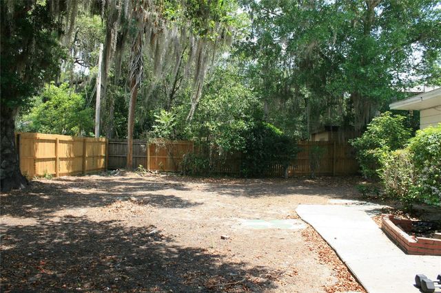 1822 NW 6TH AVENUE, Gainesville, FL 32603