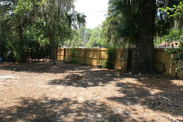 1822 NW 6TH AVENUE, Gainesville, FL 32603