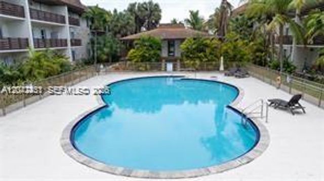 7487 SW 82nd Street C302, Miami, FL 33143