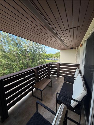 7487 SW 82nd Street C302, Miami, FL 33143