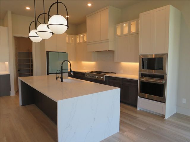 10123 Regatta Shore Drive, Missouri City, TX 77459