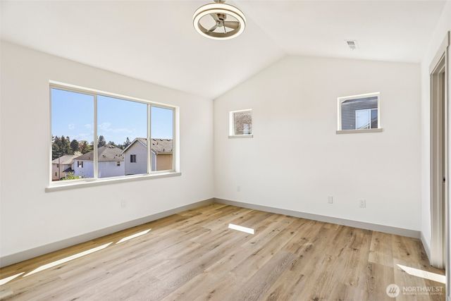 4051 E J St, Tacoma, WA 98404