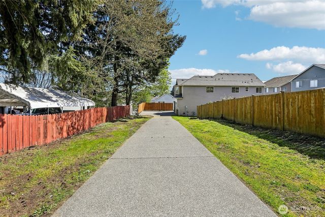 4051 E J St, Tacoma, WA 98404