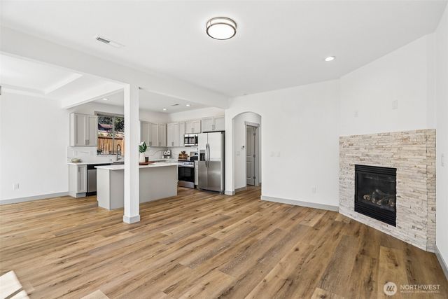 4051 E J St, Tacoma, WA 98404