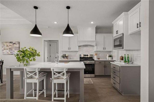 2372 W Wabash Street, Olathe, KS 66061