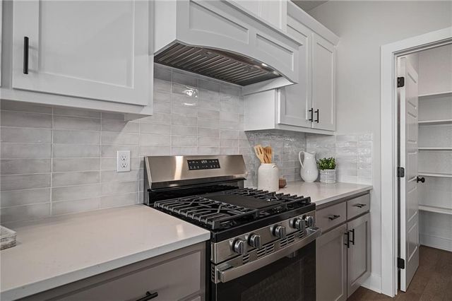 2372 W Wabash Street, Olathe, KS 66061