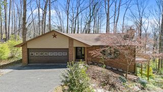 411 Overhill Drive, Hendersonville, NC 28792
