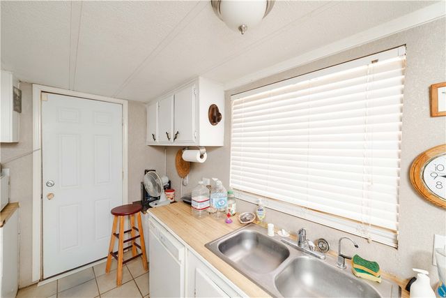 6916 W Agua Fria Drive, Golden Valley, AZ 86413