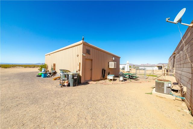 6916 W Agua Fria Drive, Golden Valley, AZ 86413