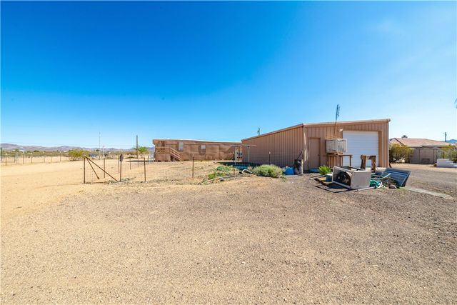 6916 W Agua Fria Drive, Golden Valley, AZ 86413