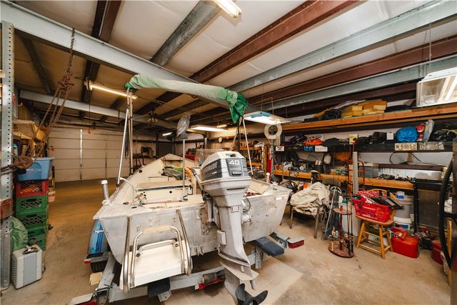 6916 W Agua Fria Drive, Golden Valley, AZ 86413