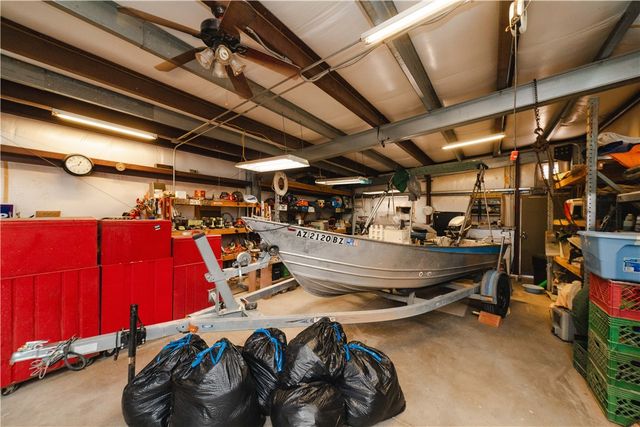 6916 W Agua Fria Drive, Golden Valley, AZ 86413