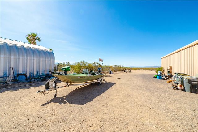 6916 W Agua Fria Drive, Golden Valley, AZ 86413