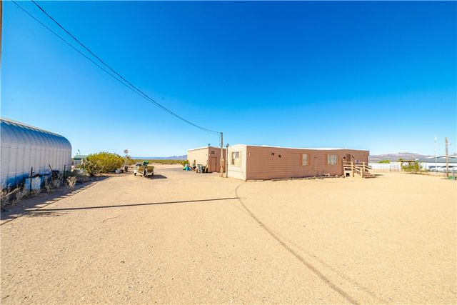 6916 W Agua Fria Drive, Golden Valley, AZ 86413