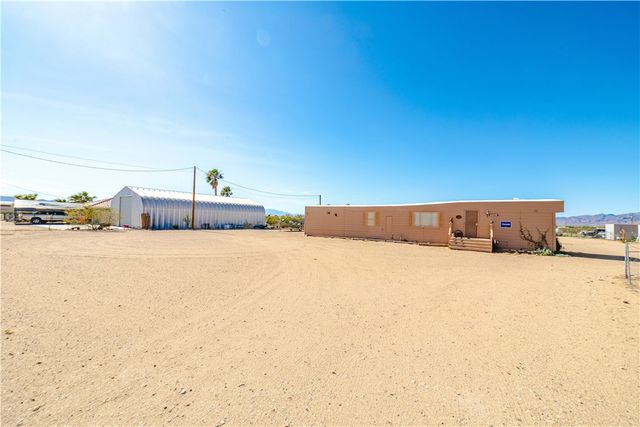 6916 W Agua Fria Drive, Golden Valley, AZ 86413