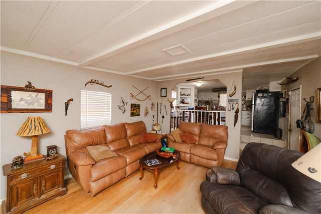 6916 W Agua Fria Drive, Golden Valley, AZ 86413