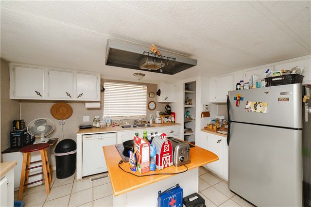 6916 W Agua Fria Drive, Golden Valley, AZ 86413