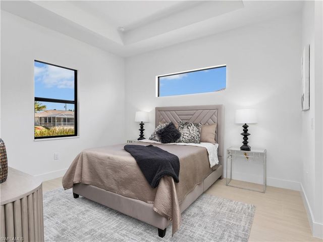 1310 11th TER, Cape Coral, FL 33993