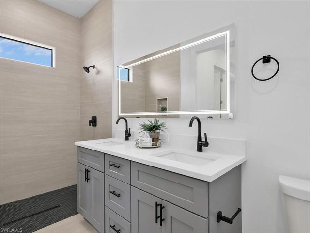 1310 11th TER, Cape Coral, FL 33993