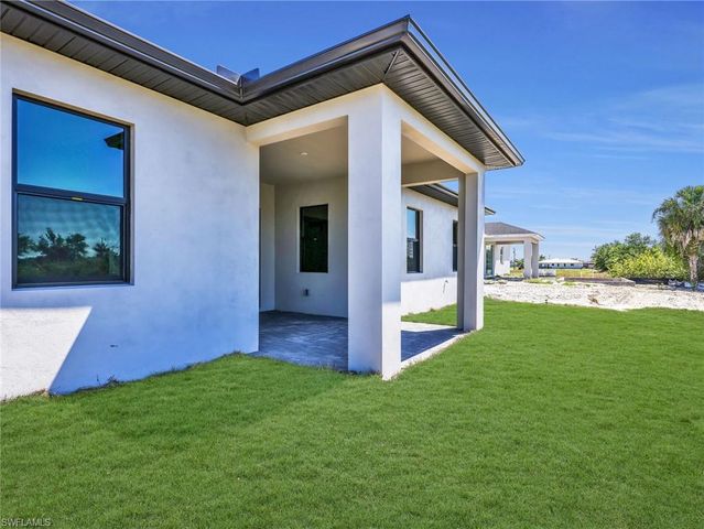 1310 11th TER, Cape Coral, FL 33993