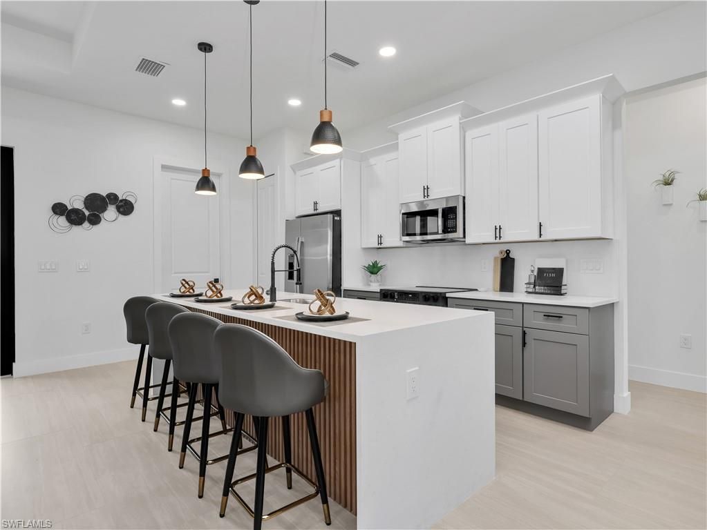 Image 12 of property listing at 1310 11th TER, Cape Coral, FL 33993