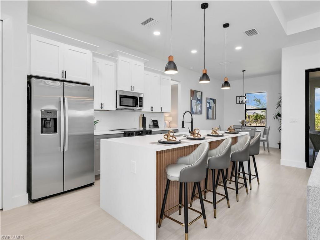 Image 13 of property listing at 1310 11th TER, Cape Coral, FL 33993