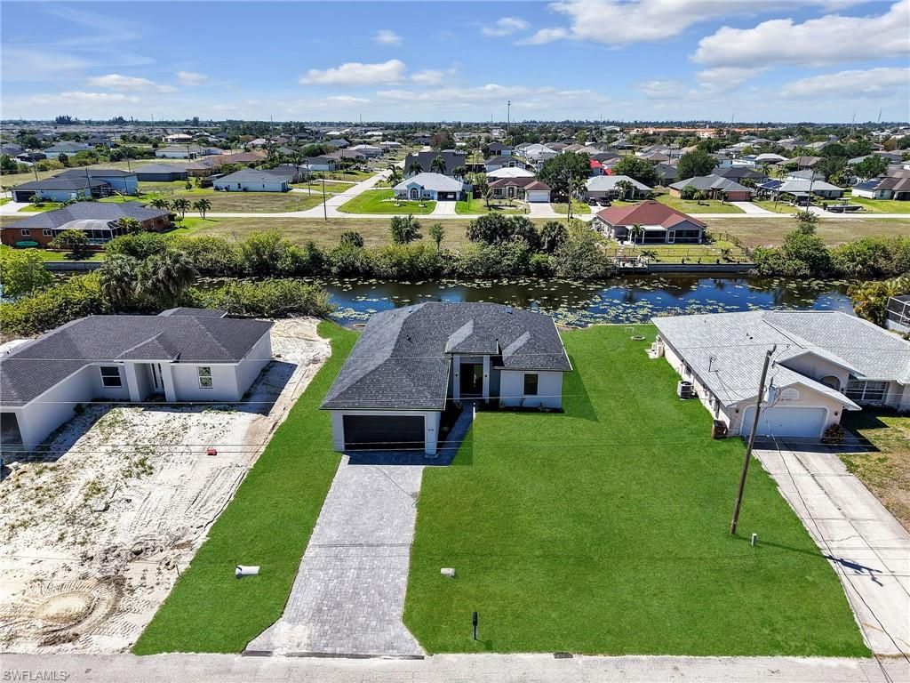 Image 2 of property listing at 1310 11th TER, Cape Coral, FL 33993