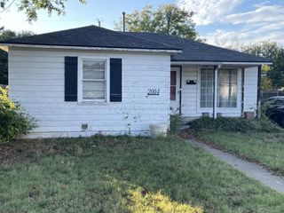 2004 S MONROE Street, Amarillo, TX 79109
