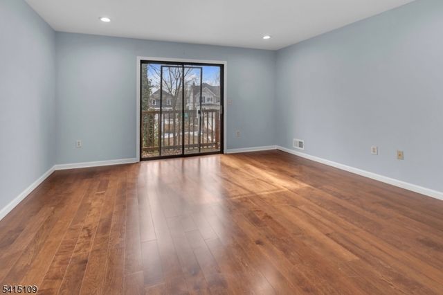 17 Loeser Ave D, Somerville Boro, NJ 08876