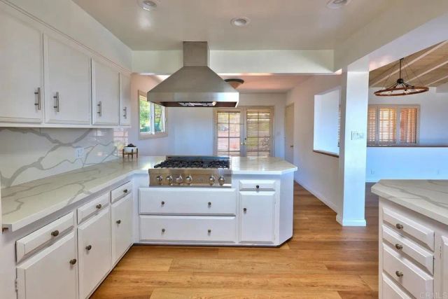 7311 Rue Michael, La Jolla, CA 92037