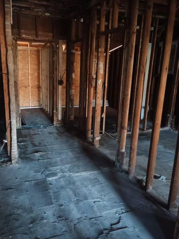 1105 W 15th Avenue, Gary, IN 46407