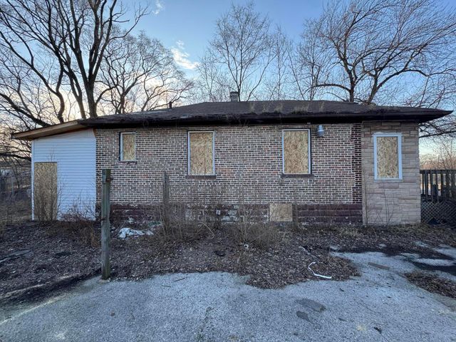 1105 W 15th Avenue, Gary, IN 46407