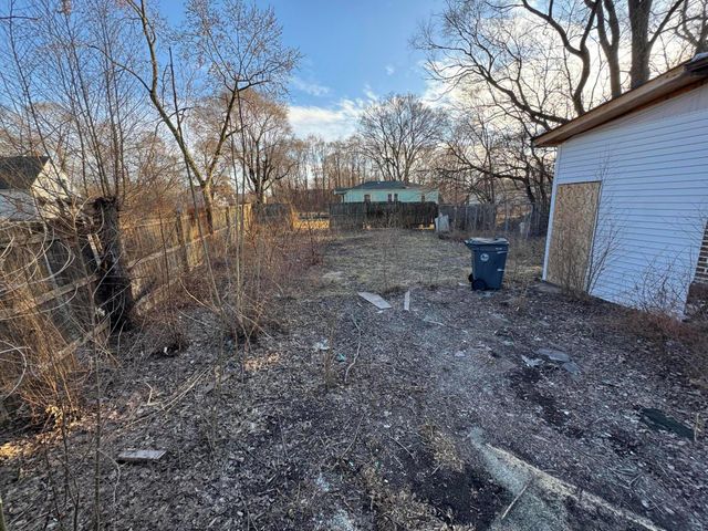 1105 W 15th Avenue, Gary, IN 46407