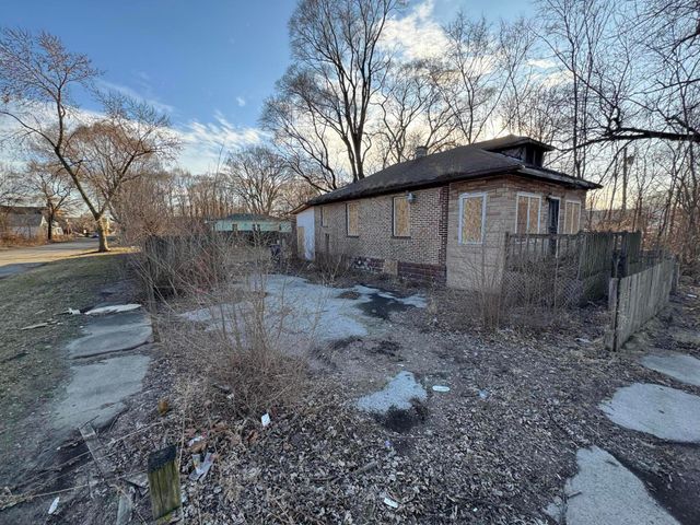 1105 W 15th Avenue, Gary, IN 46407