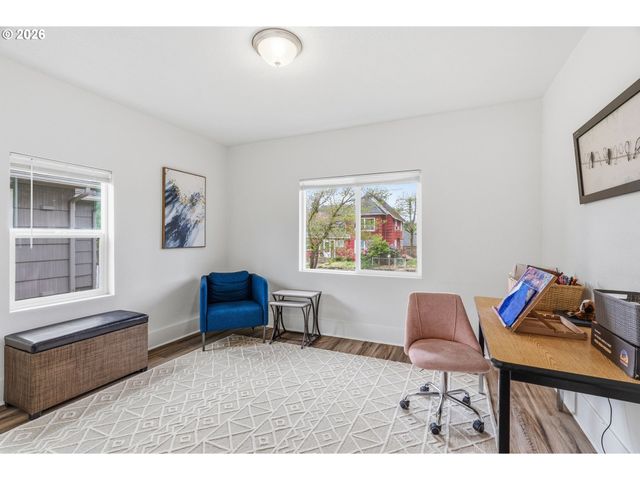 1002 N 6TH Ave, Kelso, WA 98626