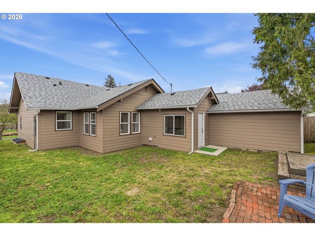 1002 N 6TH Ave, Kelso, WA 98626