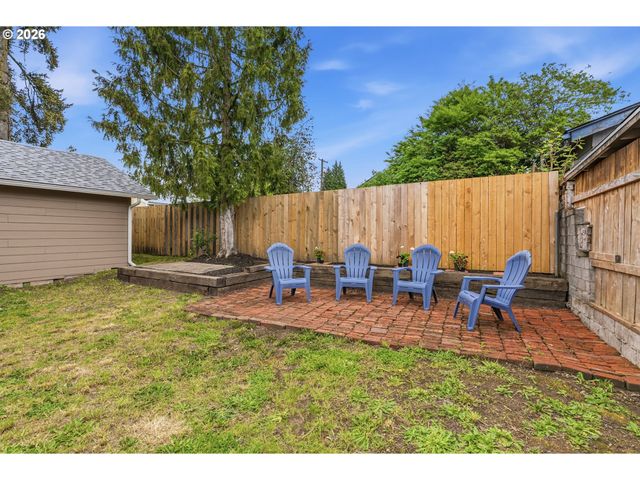 1002 N 6TH Ave, Kelso, WA 98626