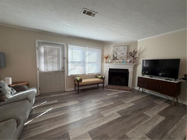 956 Six Oaks Circle B, Norcross, GA 30093