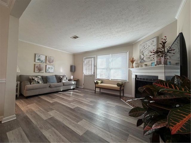 956 Six Oaks Circle B, Norcross, GA 30093