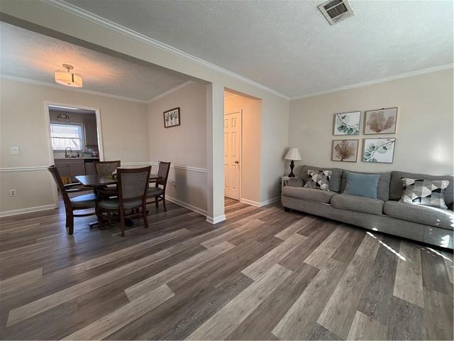 956 Six Oaks Circle B, Norcross, GA 30093