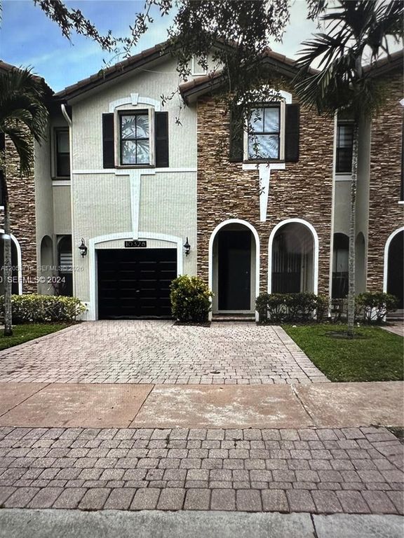 10328 NW 31st Terrace, Doral, FL 33172