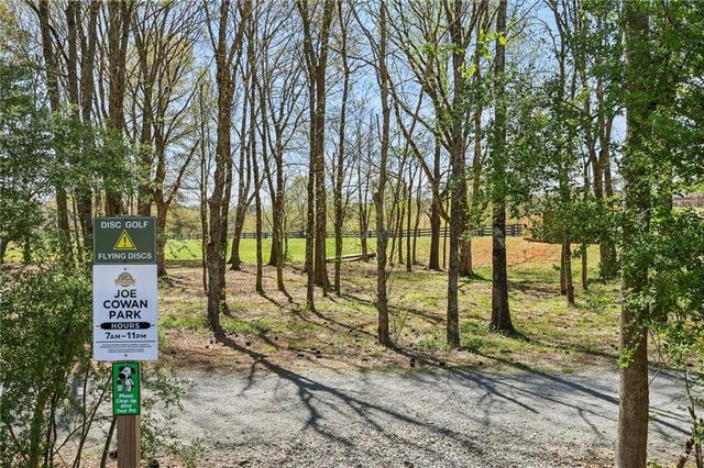 1010 Blossom Lane, Euharlee, GA 30145