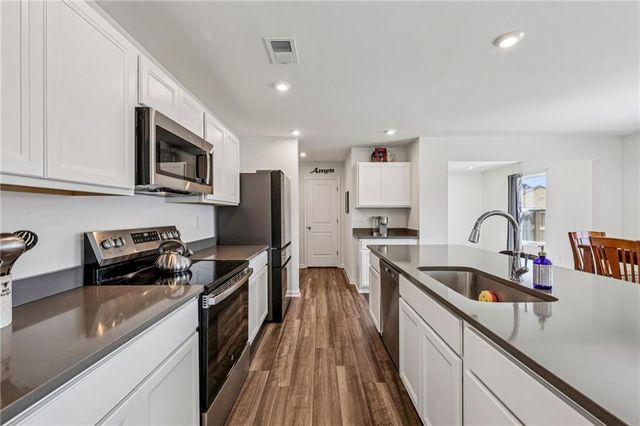 1010 Blossom Lane, Euharlee, GA 30145