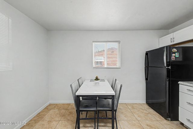 972 N Chrysler Drive, Tucson, AZ 85716