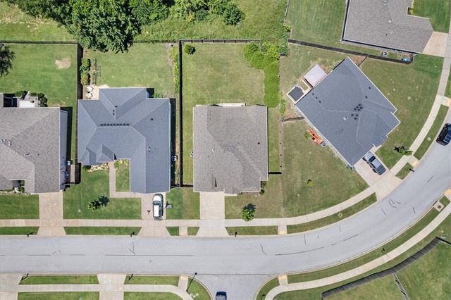 2647 S Cobalt Avenue, Fayetteville, AR 72701