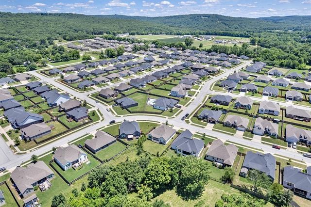 2647 S Cobalt Avenue, Fayetteville, AR 72701